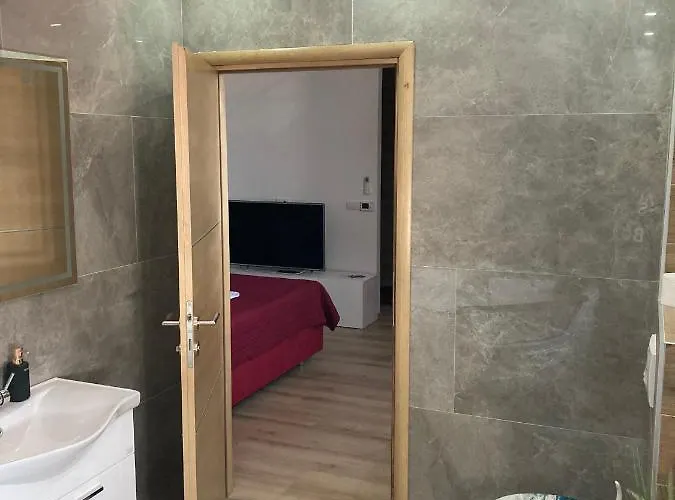 アパート Pristajko ボサンスカ・グラディシュカ